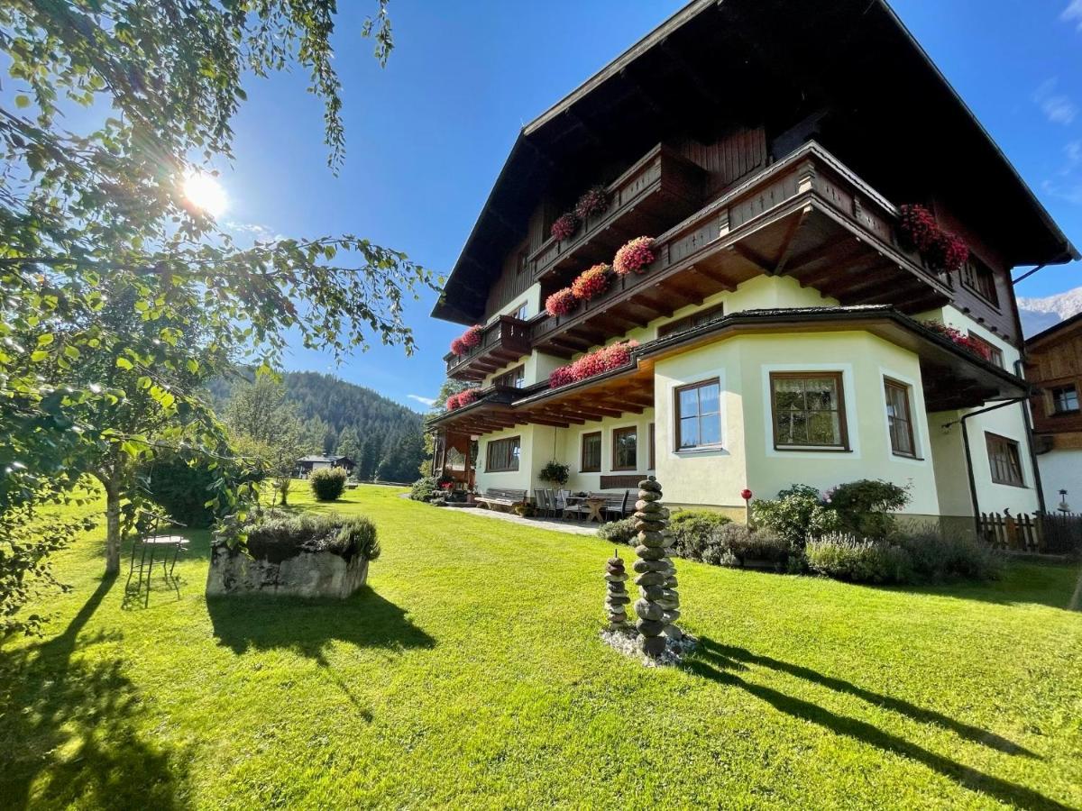 Pension Moeslehnerhof 람자우 암 다흐스타인 외부 사진